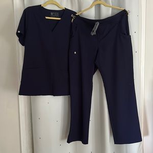 Navy Figs Scrubs size Large